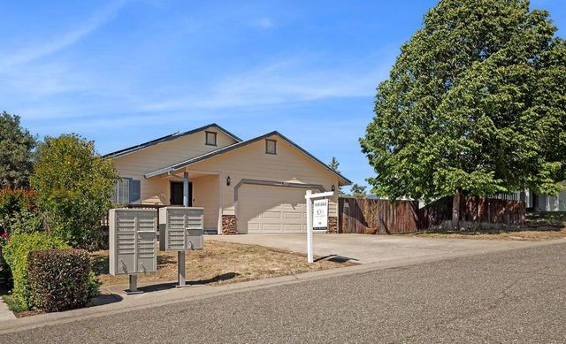 2329 Davis Ct, Placerville, CA 95667