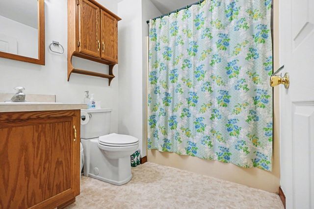 8205 N 30th Street, Richland, MI 49083