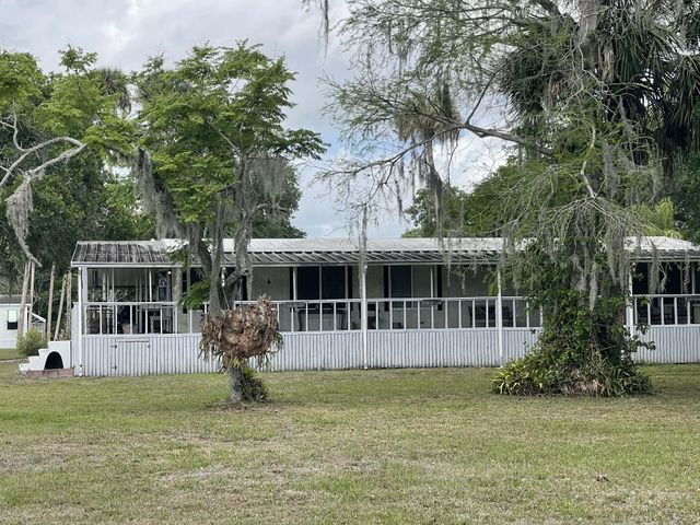 4523 SE 30th Street, Okeechobee, FL 34974