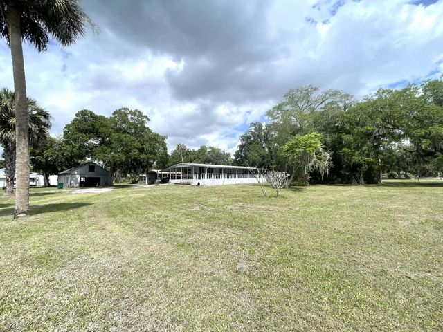 4523 SE 30th Street, Okeechobee, FL 34974