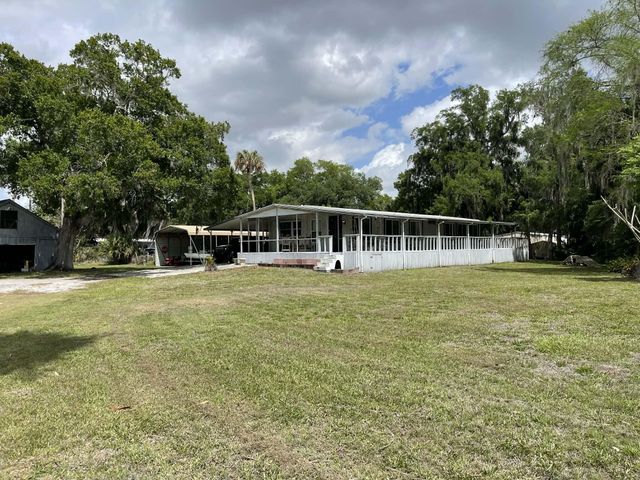 4523 SE 30th Street, Okeechobee, FL 34974