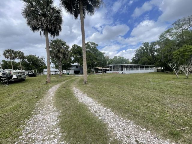 4523 SE 30th Street, Okeechobee, FL 34974