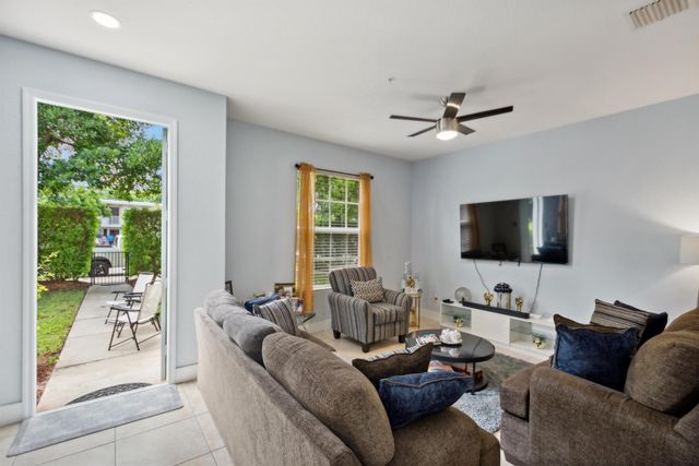 148 SW 7th Court, Pompano Beach, FL 33060