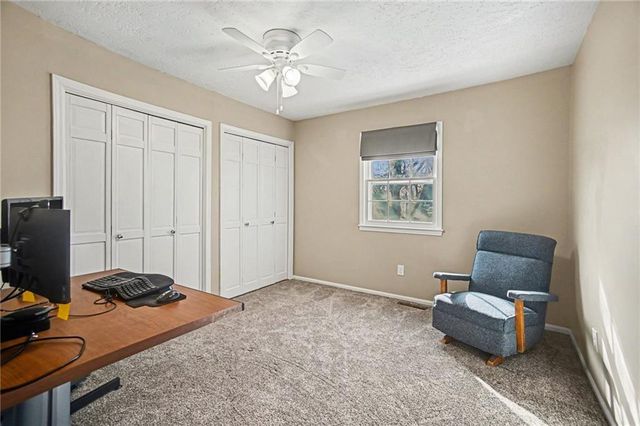 400 Appaloosa Drive, Raymore, MO 64083