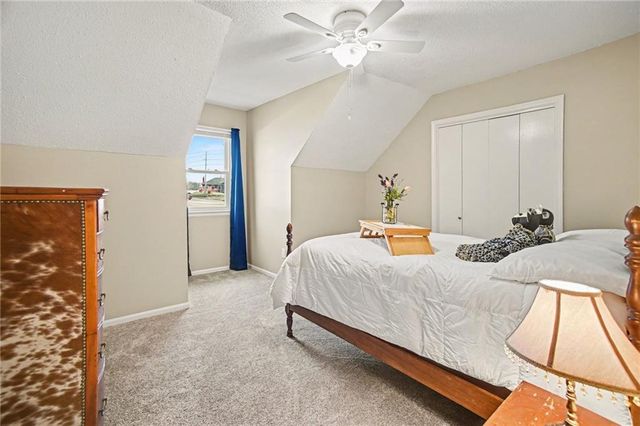 400 Appaloosa Drive, Raymore, MO 64083