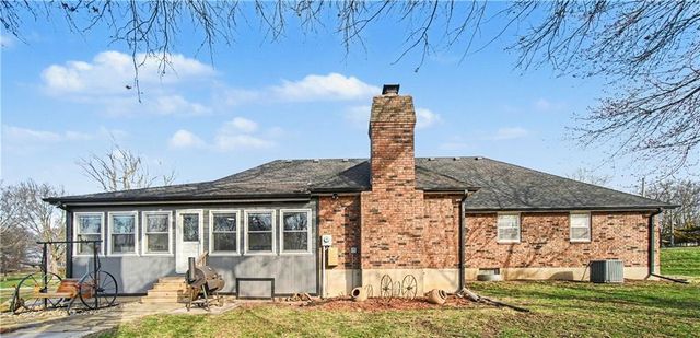 400 Appaloosa Drive, Raymore, MO 64083