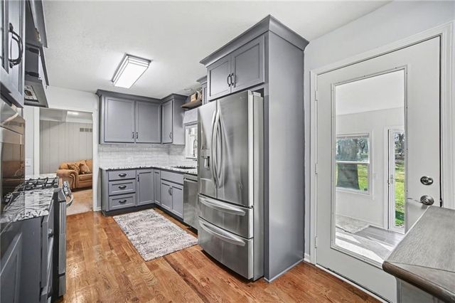 400 Appaloosa Drive, Raymore, MO 64083