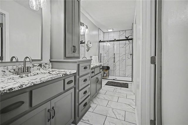 400 Appaloosa Drive, Raymore, MO 64083