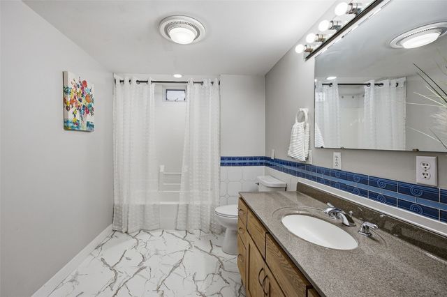 3806 E Avenue NE, Cedar Rapids, IA 52402
