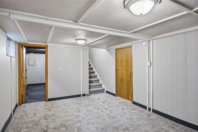 3806 E Avenue NE, Cedar Rapids, IA 52402