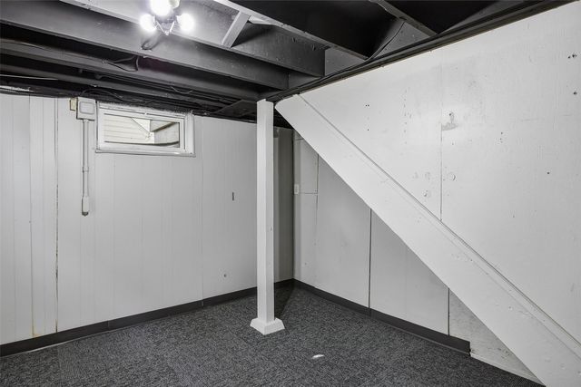 3806 E Avenue NE, Cedar Rapids, IA 52402