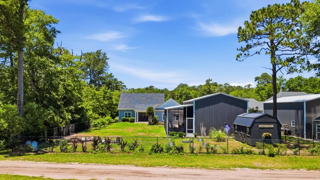 164 Hill Dr., Pawleys Island, SC 29585