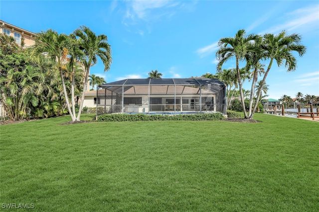 236 Lagoon AVE, Naples, FL 34108