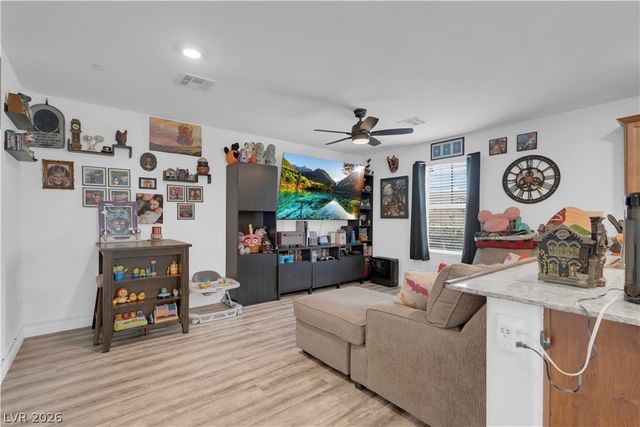 4536 Woolcomber Street, Las Vegas, NV 89115