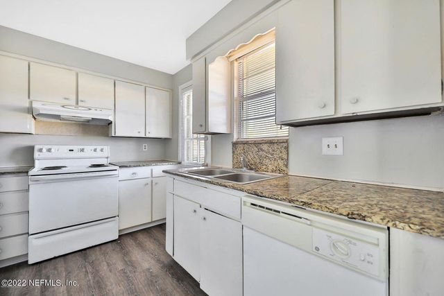 7346 EL BARCO Road 8, Jacksonville, FL 32216