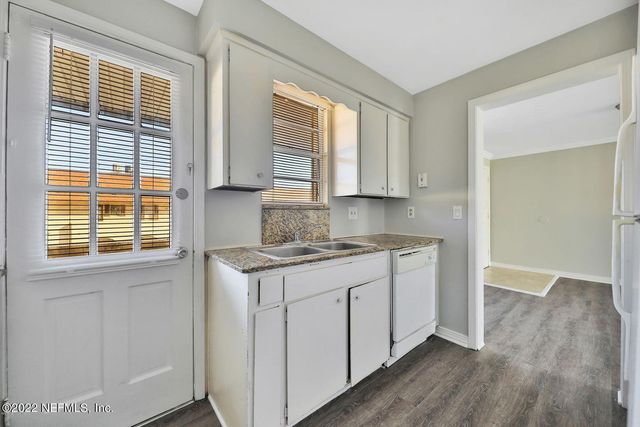 7346 EL BARCO Road 8, Jacksonville, FL 32216