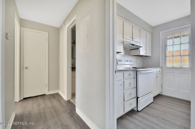 7346 EL BARCO Road 8, Jacksonville, FL 32216