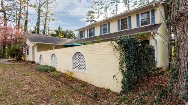 1937 Crescent Drive, Snellville, GA 30078