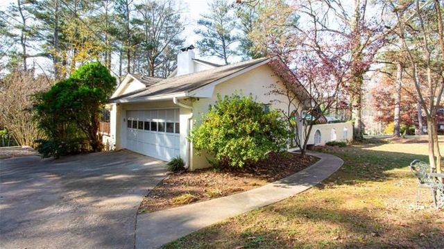 1937 Crescent Drive, Snellville, GA 30078