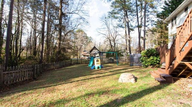 1937 Crescent Drive, Snellville, GA 30078