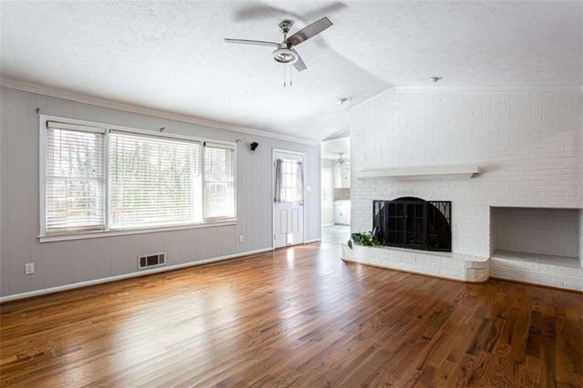 1937 Crescent Drive, Snellville, GA 30078