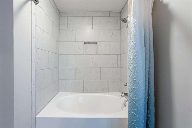 1937 Crescent Drive, Snellville, GA 30078