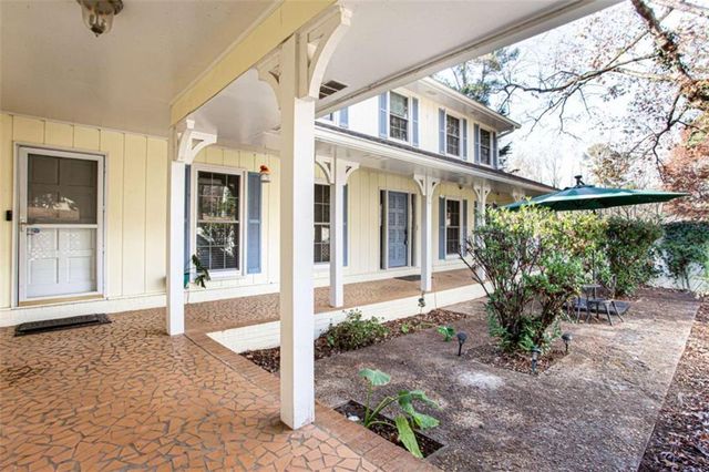 1937 Crescent Drive, Snellville, GA 30078