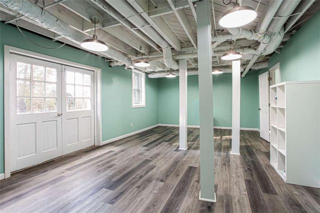 1937 Crescent Drive, Snellville, GA 30078