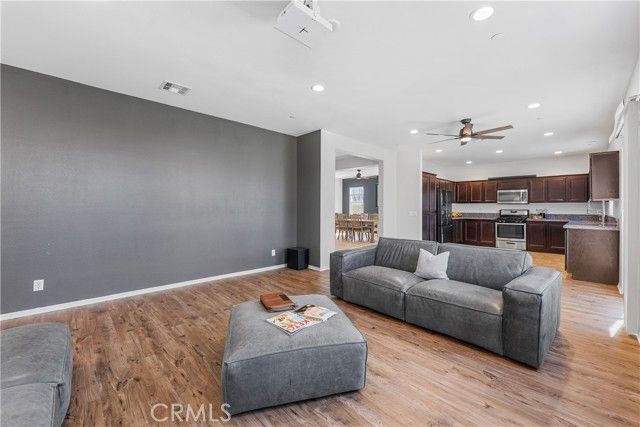 2517 San Madrid Way, Rosamond, CA 93560