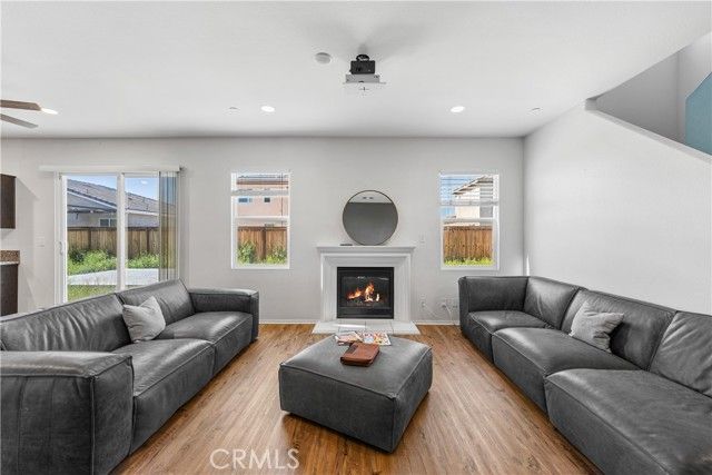 2517 San Madrid Way, Rosamond, CA 93560