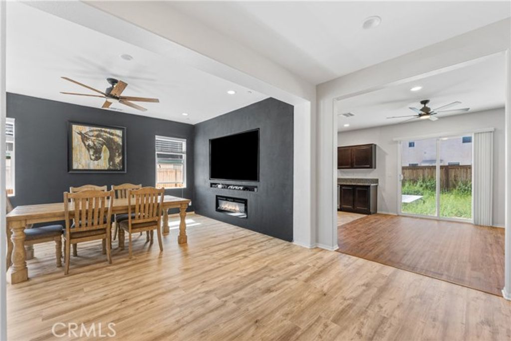 2517 San Madrid Way, Rosamond, CA 93560