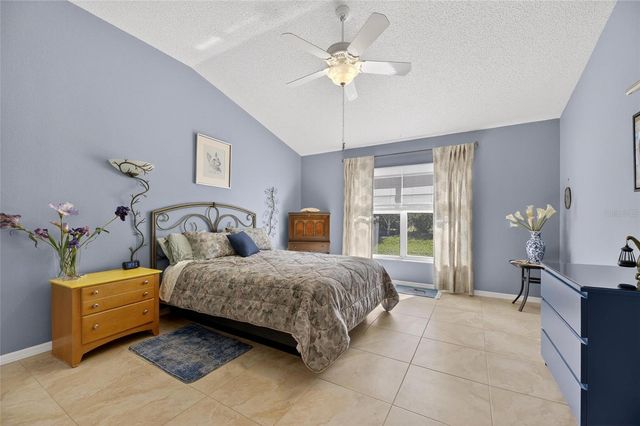 1024 NEW WINSOR LOOP 1024, Sun City Center, FL 33573