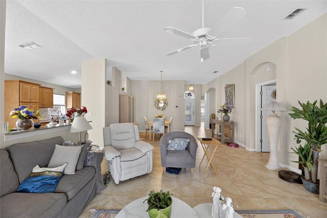 1024 NEW WINSOR LOOP 1024, Sun City Center, FL 33573