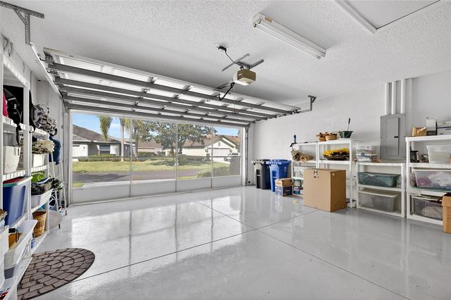 1024 NEW WINSOR LOOP 1024, Sun City Center, FL 33573