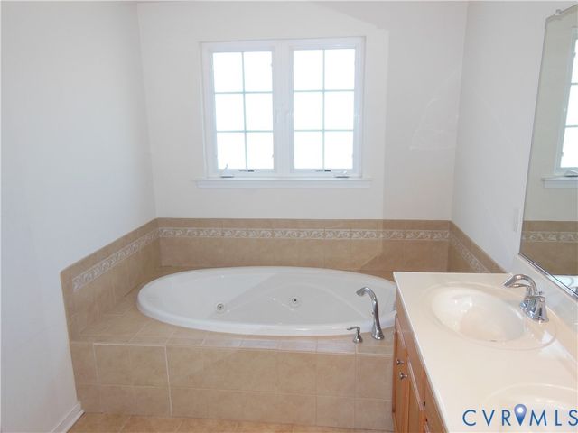 6107 Kings Crest Dr, Chesterfield, VA 23832