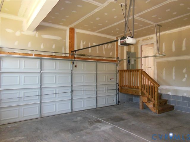 6107 Kings Crest Dr, Chesterfield, VA 23832