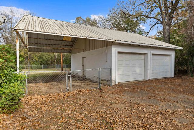 2803 stone rd, Kilgore, TX 75662