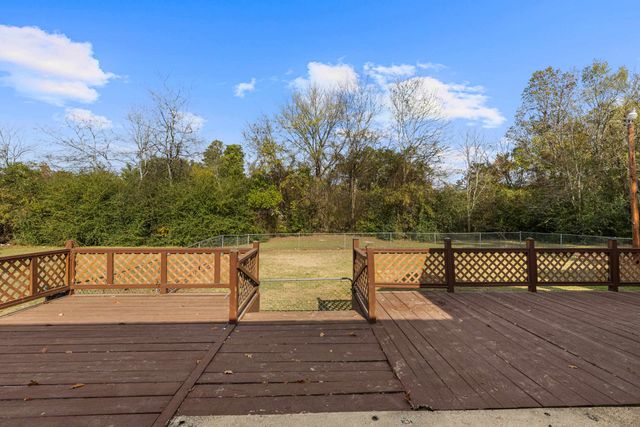 2803 stone rd, Kilgore, TX 75662