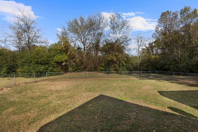 2803 stone rd, Kilgore, TX 75662