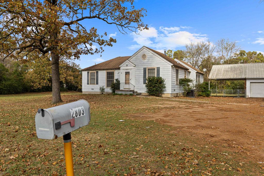 2803 stone rd, Kilgore, TX 75662