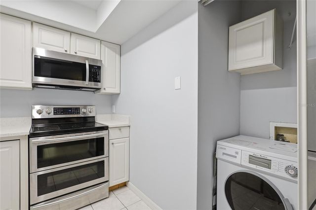 3801 N OAK DRIVE A72, Tampa, FL 33611