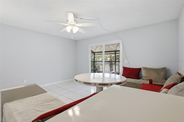 3801 N OAK DRIVE A72, Tampa, FL 33611
