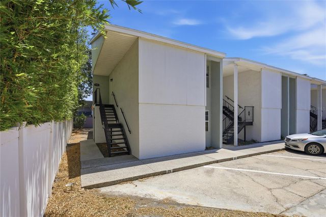 3801 N OAK DRIVE A72, Tampa, FL 33611