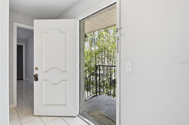 3801 N OAK DRIVE A72, Tampa, FL 33611