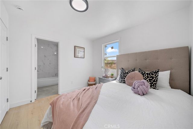 2035 Las Colinas Ave, Los Angeles, CA 90041