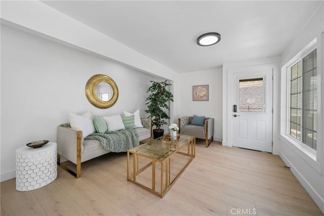 2035 Las Colinas Ave, Los Angeles, CA 90041