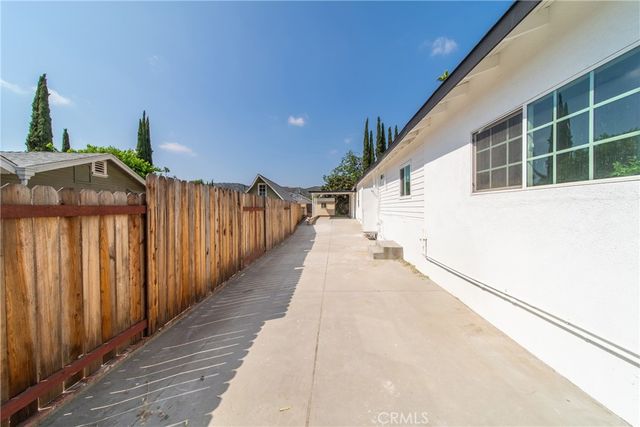 2035 Las Colinas Ave, Los Angeles, CA 90041