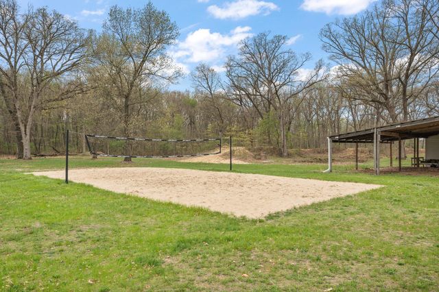 548 E 1400 S, Kouts, IN 46347