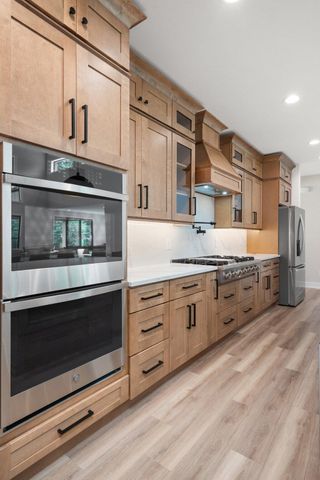 548 E 1400 S, Kouts, IN 46347