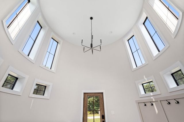 548 E 1400 S, Kouts, IN 46347